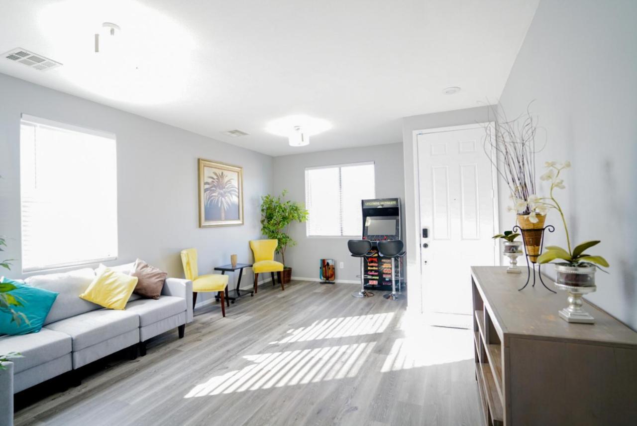 Ultra Modern Las Vegas Home 20Min From The Strip Exterior photo